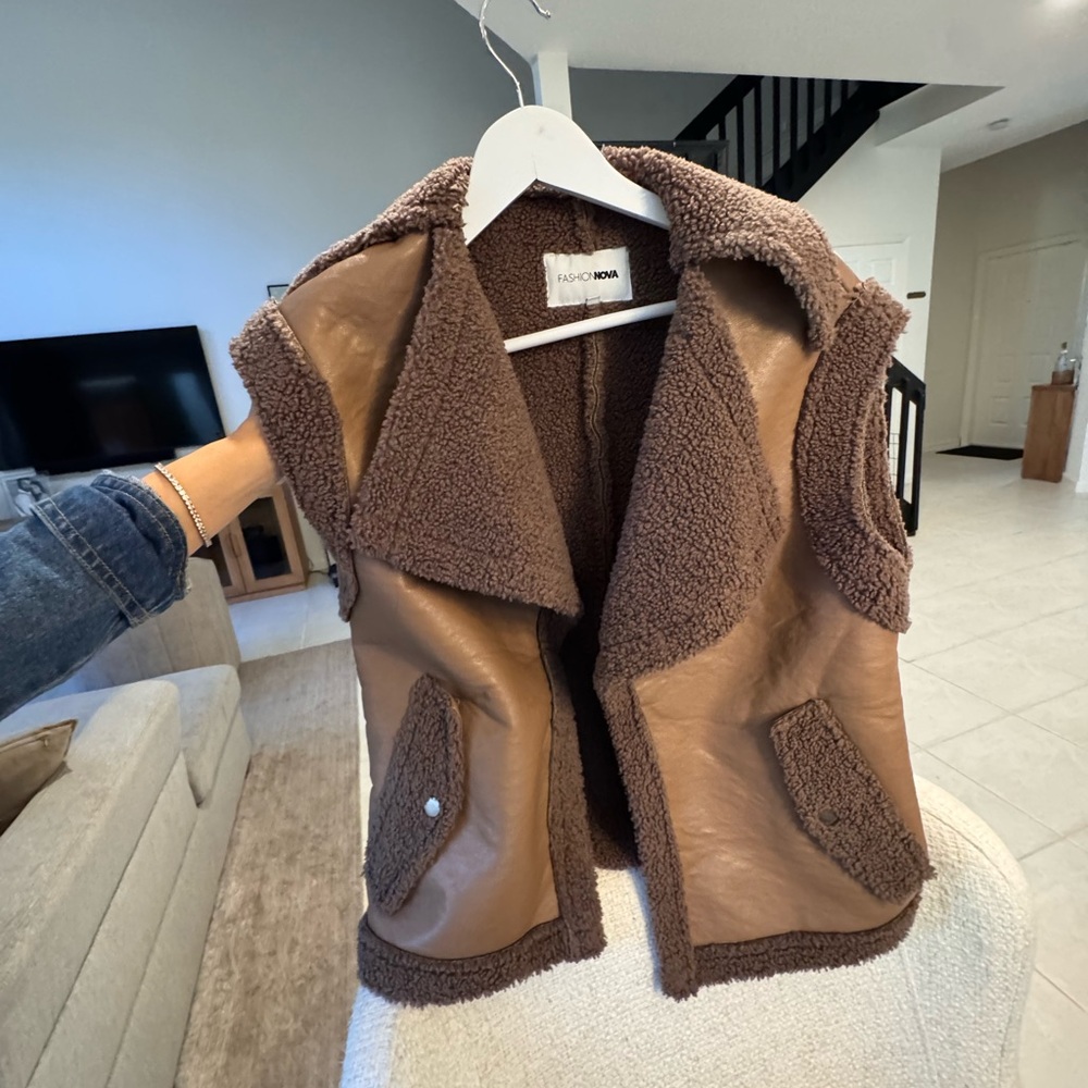 Fashion Nova Brown Faux Leather Sherpa Vest - Picture 1 of 2